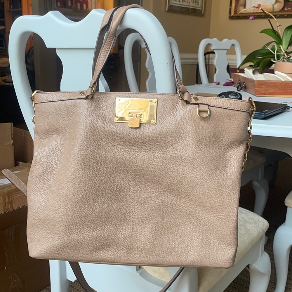 Michael kors purse